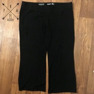 Plus Size Yoga Pant with Pockets! 3X short